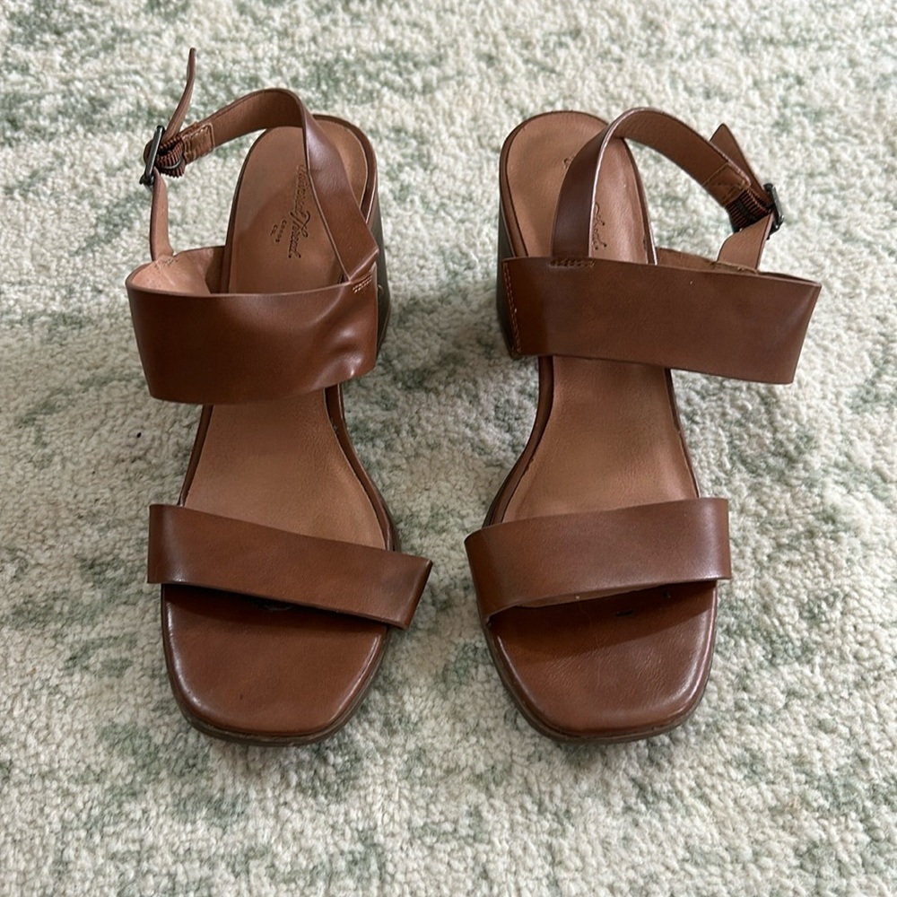 Universal Threads Wedge Heels